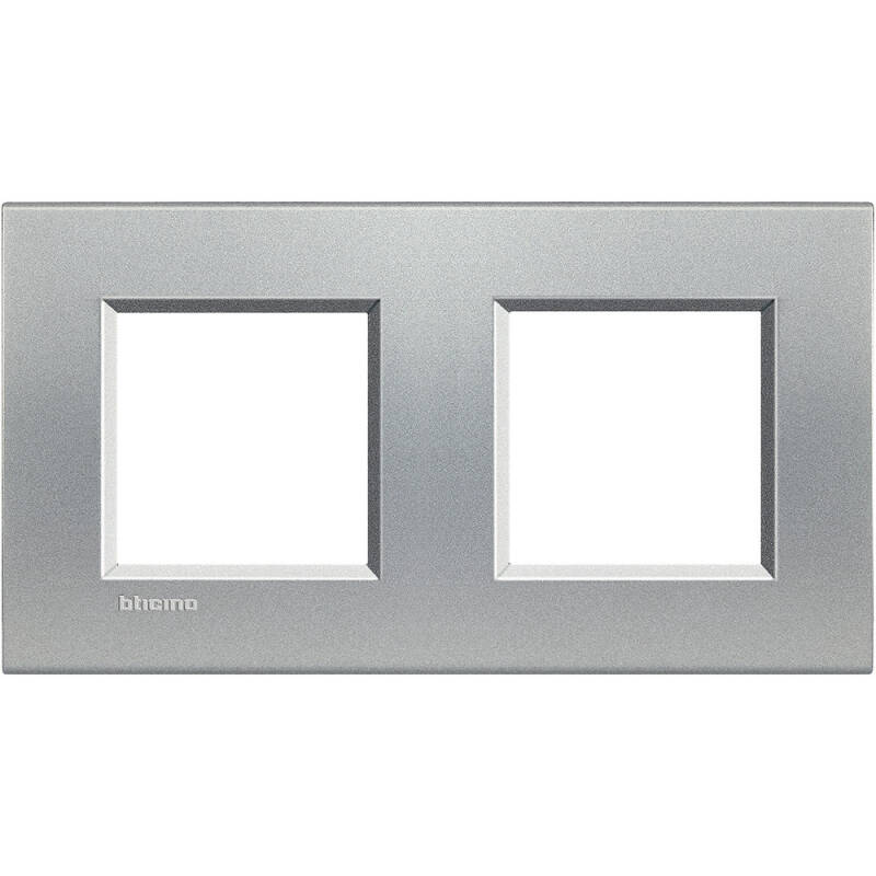 Imagem de Placa Quadrada 2x2 Módulos BTicino Living Light LNA4802M2BI