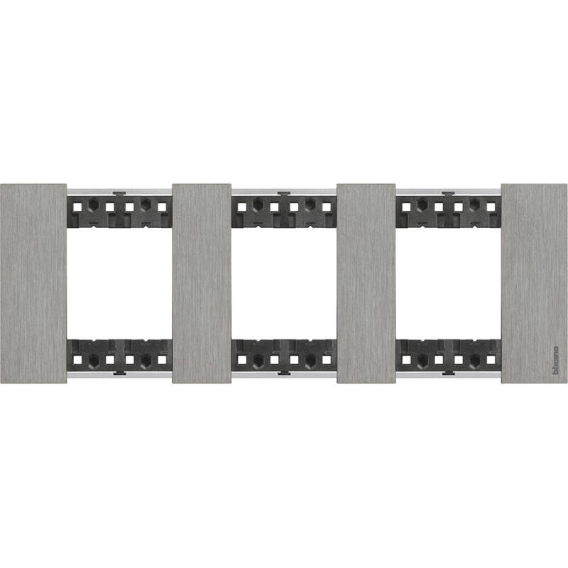 Producto de Placa Embellecedora 2 x 3 Módulos Metales BTicino Living Now KA4802M3__