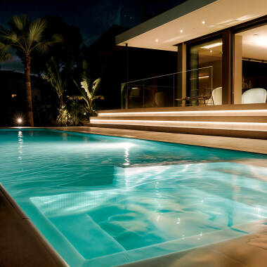 Imagen de Foco Piscina Superficie LED RGBW Sumergible 12V DC IP68 Acero Inoxidable 24W XtraPool