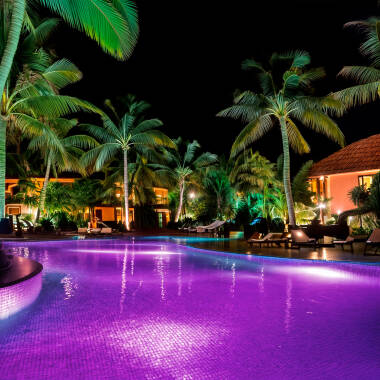 Imagem de Foco LED RGBW Submersível para Piscina, 12 V CC, IP68, Aço Inoxidável, 20 W, XtraPool