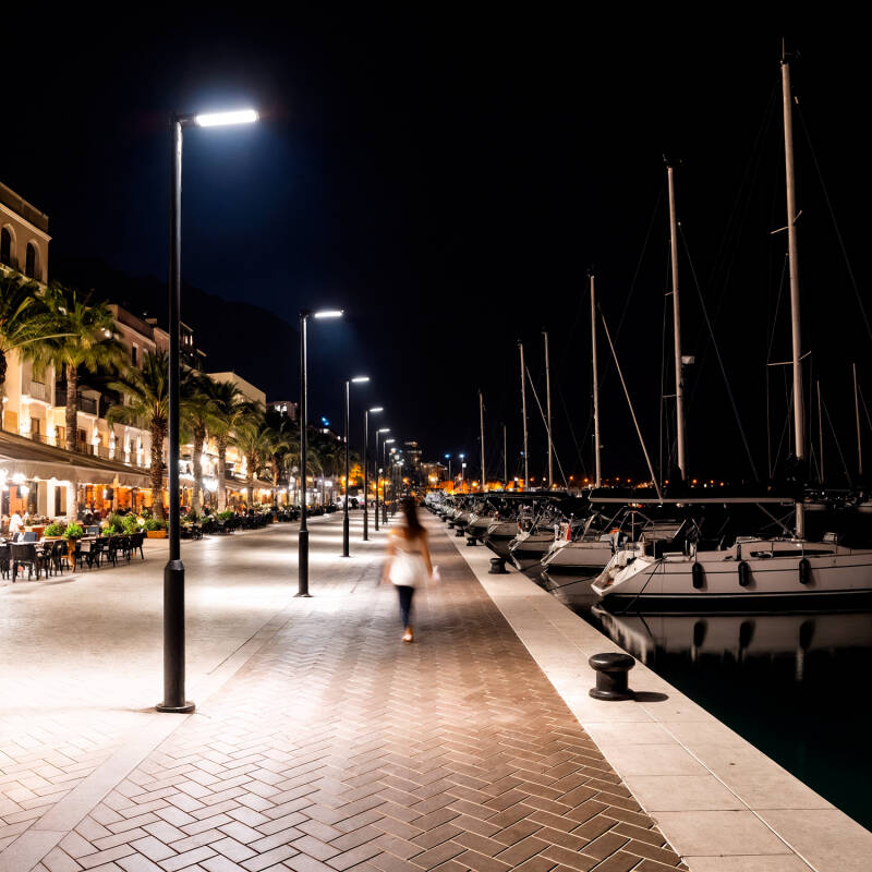 Imagem de Luminária LED Solar 10200 lm 170lm/w Sinaí com MPPT e Sensor de Movimento para Iluminação Pública