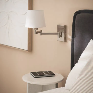 Imagen de Lámpara de Pared Articulable Aluminio y Tela Ugani