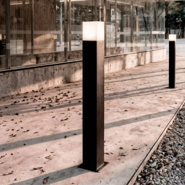 Baliza Exterior Superficie Pie 74cm con Enchufe Tipo F Schuko Augusta Negra