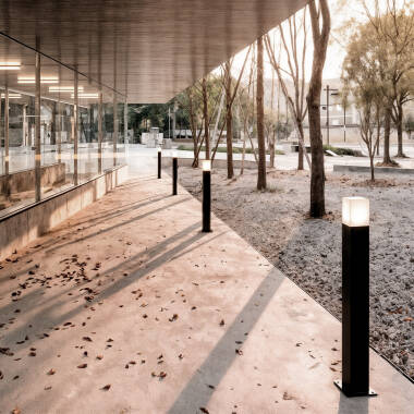 Imagen de Baliza Exterior Superficie Pie 74cm con Enchufe Tipo F Schuko Augusta Negra