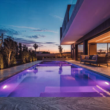 Imagem de Foco LED RGBW Submersível para Piscina, 12 V CC, IP68, Aço Inoxidável, 35 W, XtraPool