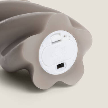 Imagem de Duas velas decorativas de cera com LED e design ondulado da Velia