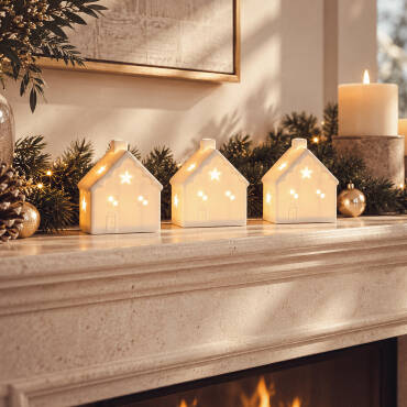 Fotografia do produto Conjunto de 3 Casinhas de Natal Decorativas com LED em Cerâmica Ivoria