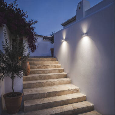 Imagen de Aplique de Pared Exterior LED 3W Iluminación Doble Cara con Sensor PIR Karl Solar