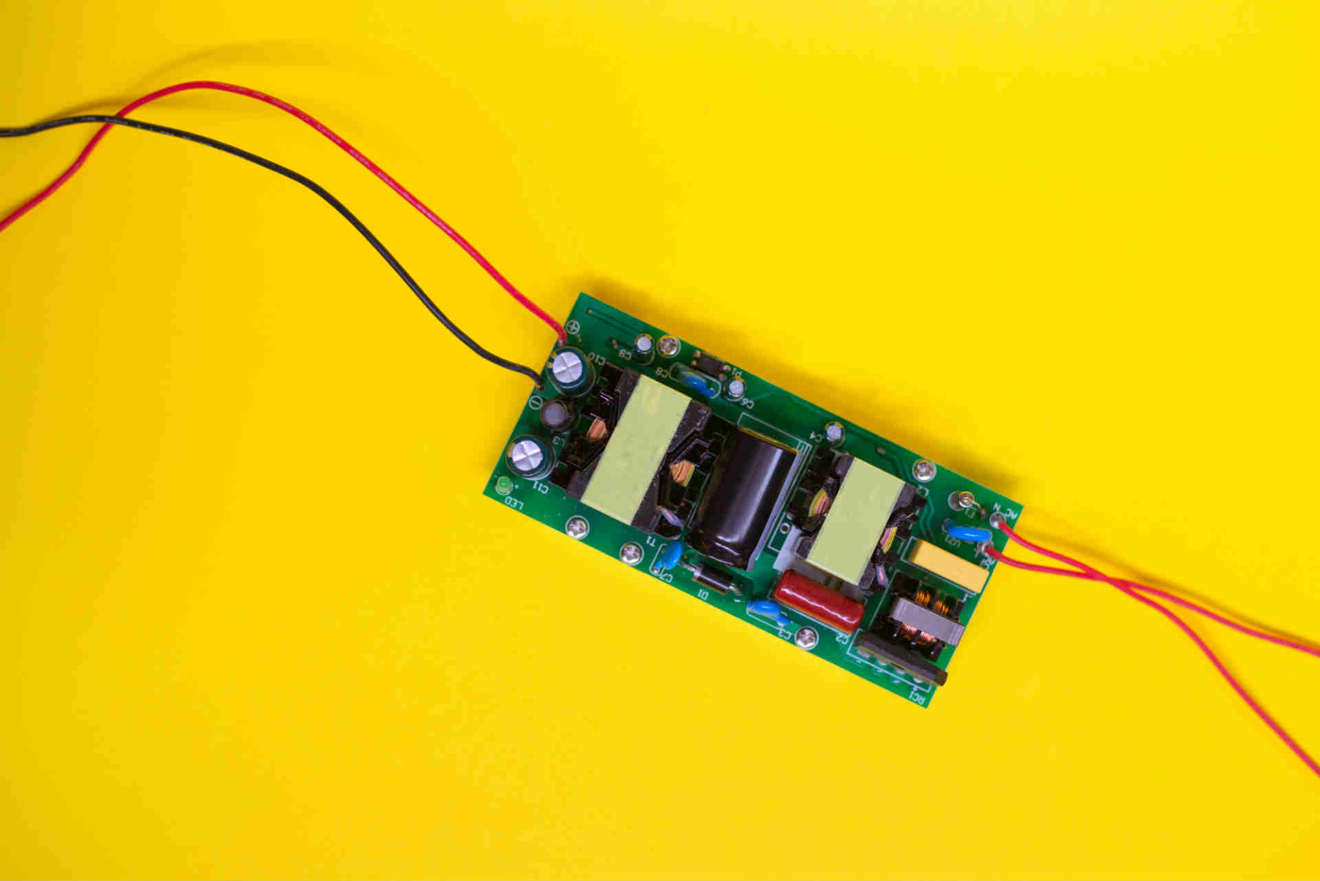 Qué son los driver LED y cómo funcionan