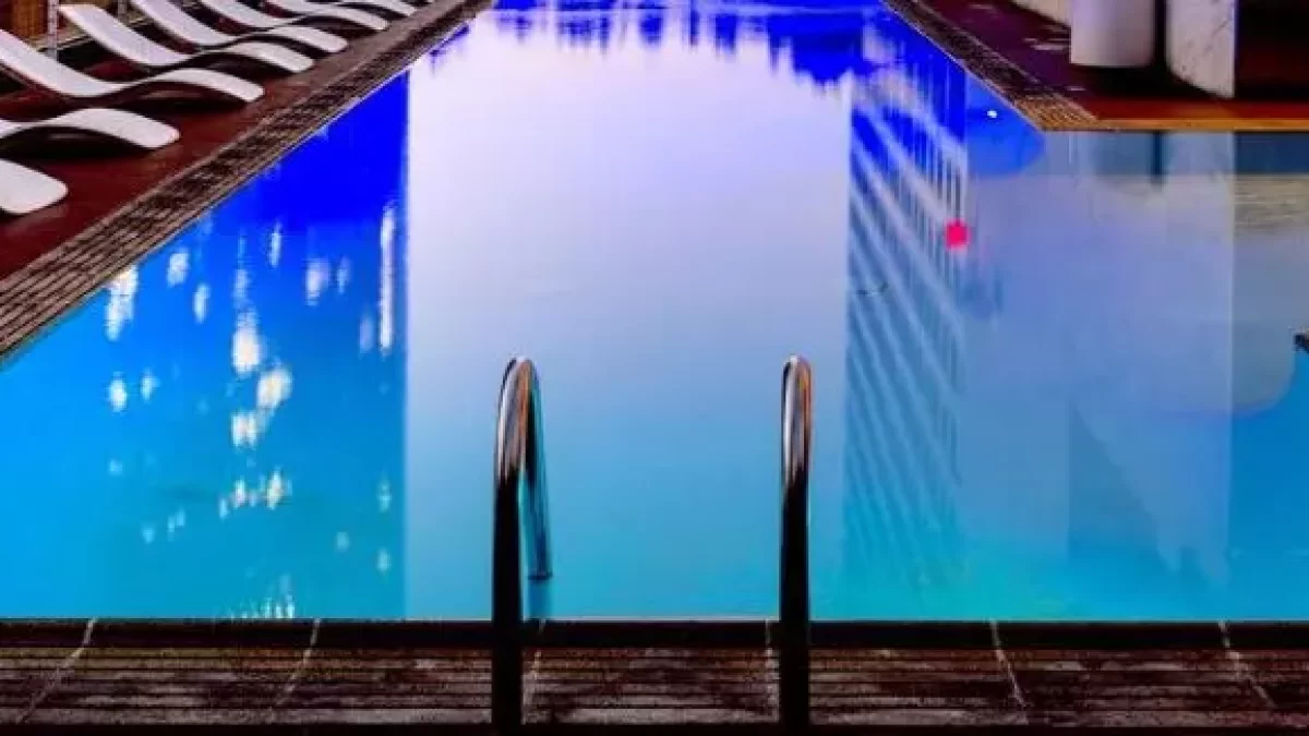 Ambigüedad Fusión Hacia ▷ Cómo iluminar una piscina ya construida