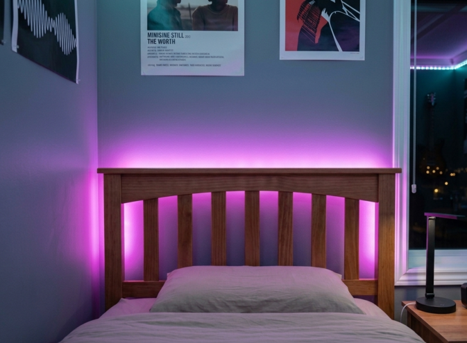 Taśma LED zamontowana za zagłówkiem