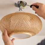 Conexión de los cables de una lámpara de fibra natural